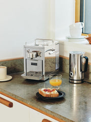 Die Original 2 Kaffeemaschine, Nespresso kompatible Kapselmaschine, Espressomaschine aus Edelstahl, skandinavisches Design, langlebige, reparierbare