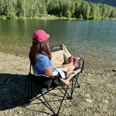 Double camping chair - Large-sized adult camping couple seat cushion suitable for two people. 650 pounds load-bearing capacity - Heavy-duty foldable camping chair, equipped with a cooling bag, suitable for outdoor activities and beach use.